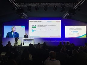 Cop 21 Salle de conférence: Parc des Expositions du Bourget - Paris